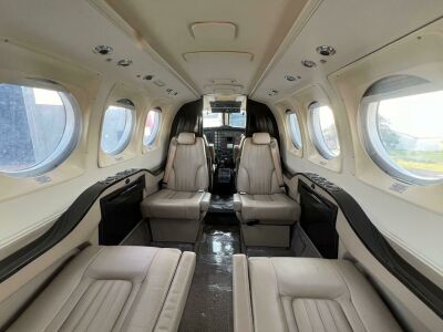 Imagem 0 de King Air F90 loading=